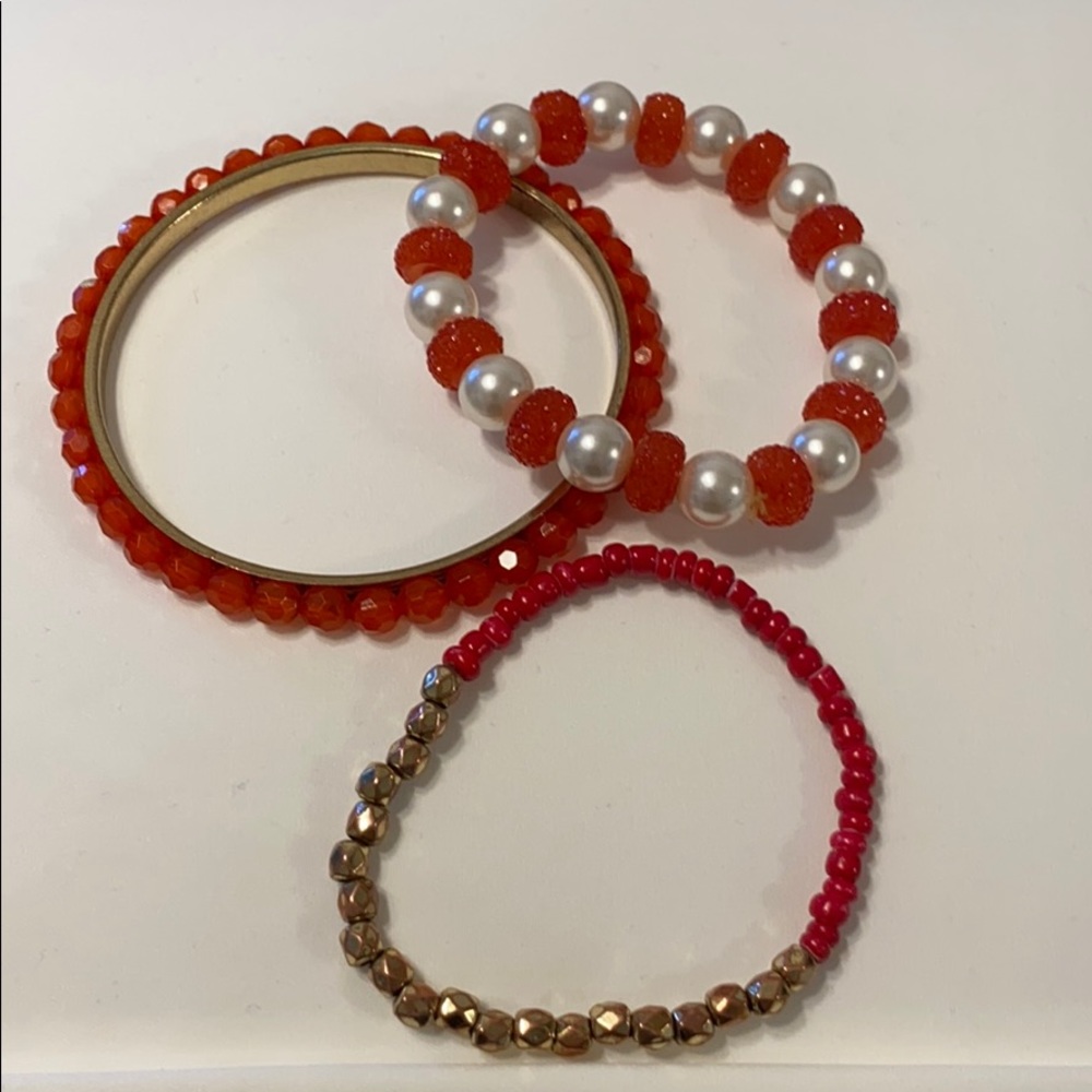 Beaded bracelet trio❤️